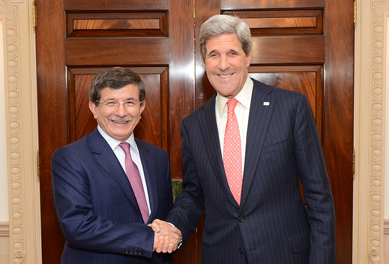 Ahmet Davutoğlu dan John Kerry.